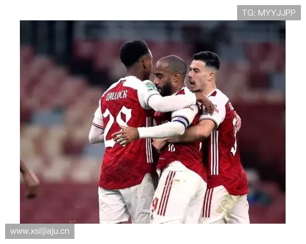 莱奥与马丁内利:冲击型边锋的战术路径对比 莱奥与马丁内利:冲击型边锋的战术路径对比