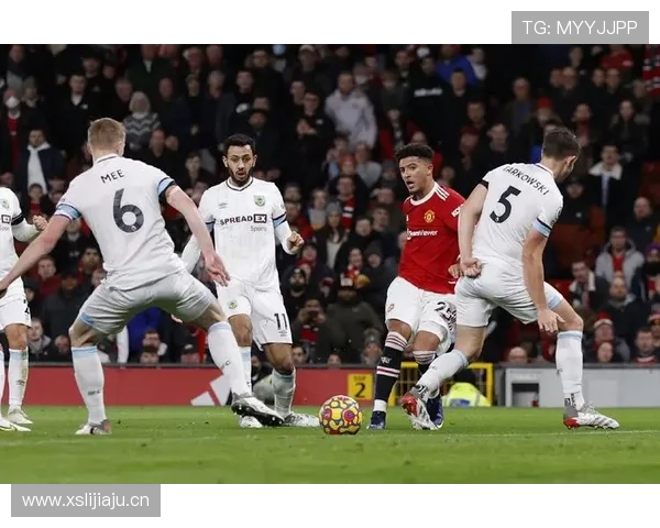 曼联防守体系漏洞频出，对赛季竞争稳定性形成考验