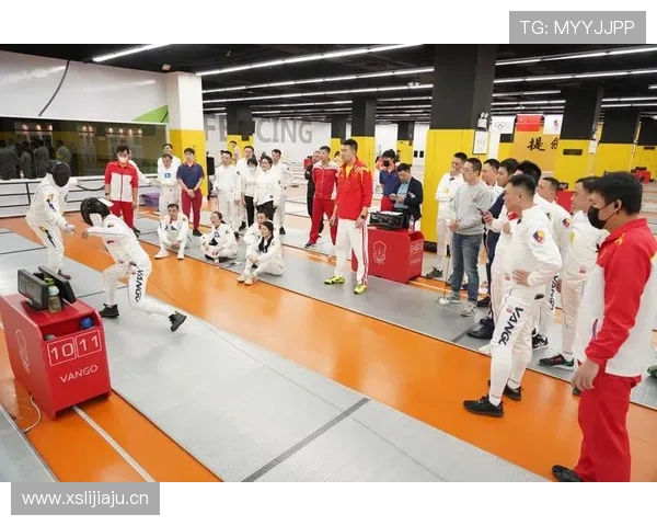 高亭宇比赛里像疯子，上了场鞋子豪掷上万，平时还天天背着几十斤装备睡觉？